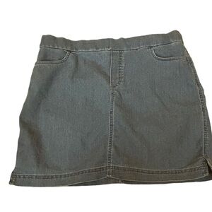 Columbia Stretchy Denim skirt size medium